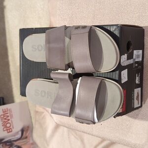 Sorel torpeda slide II size 9 grey leather